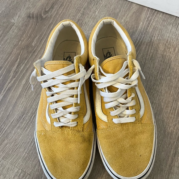 Vans - Picture 4 of 8